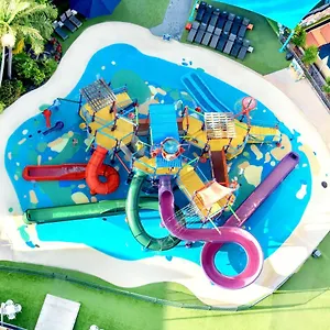 **** Resort Paradise Australia